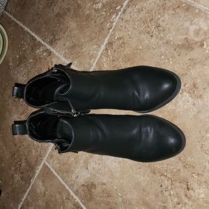 Booties faux leather